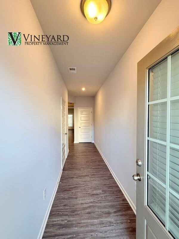 247 Centennial Cir - Photo 3 of 25