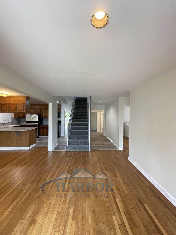 3706 S Emily St - Photo 4 of 50