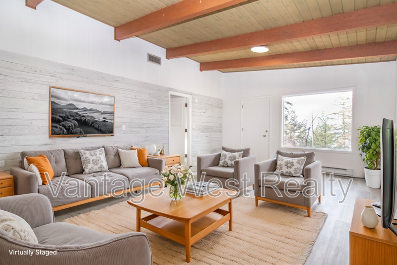 4902 Lakeshore Rd - Photo 5 of 28