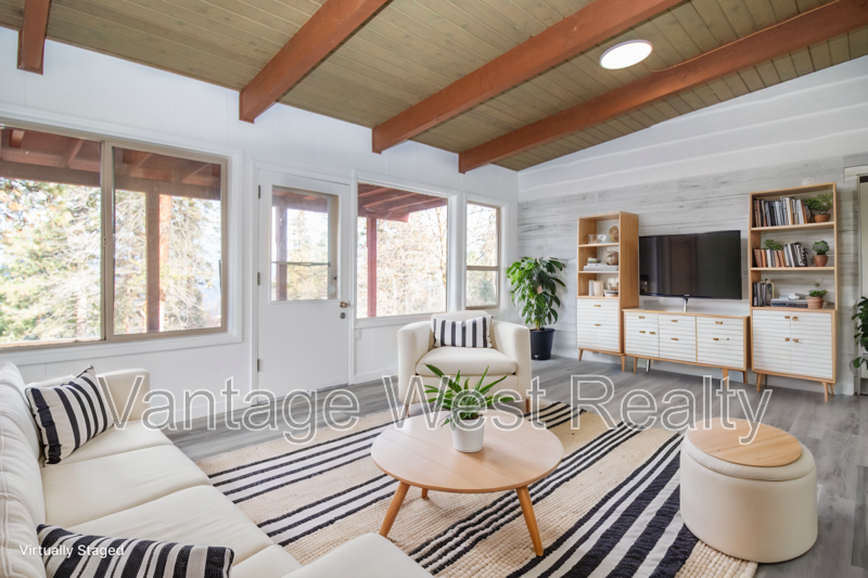 4902 Lakeshore Rd - Photo 7 of 28