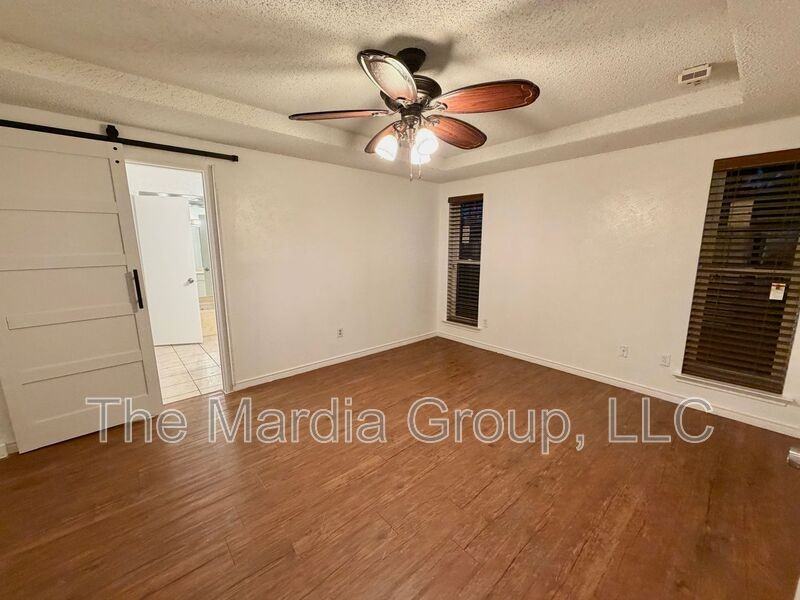 2704 Mill Trce - Photo 6 of 13