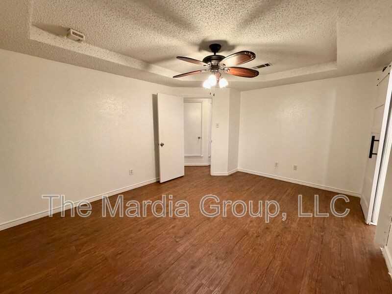 2704 Mill Trce - Photo 7 of 13