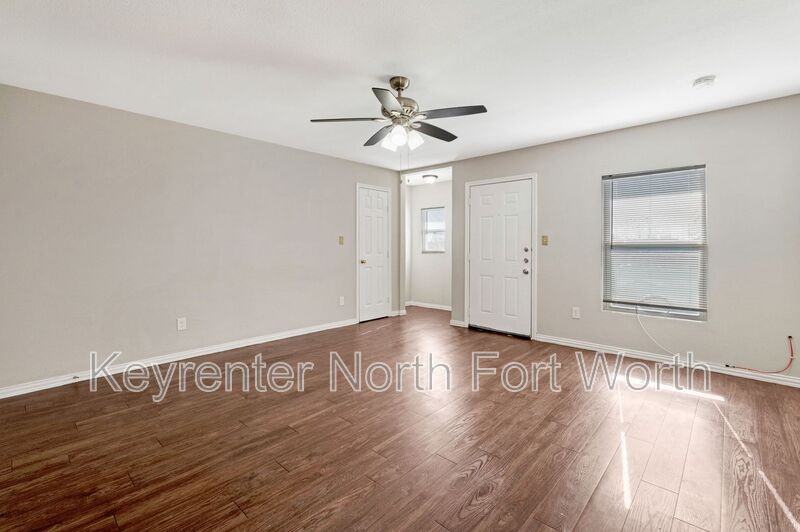 2735 Purington Ave #201 - Photo 4 of 41