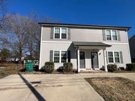 215 S Oak Gq St #B - Photo 1 of 1