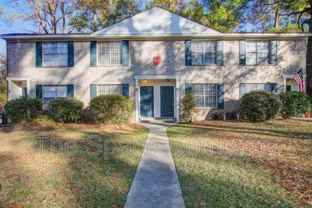 300 Crestview Dr #B - Photo 1 of 1