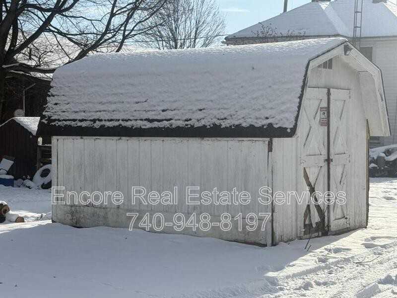 70 Hoover St - Photo 5 of 18