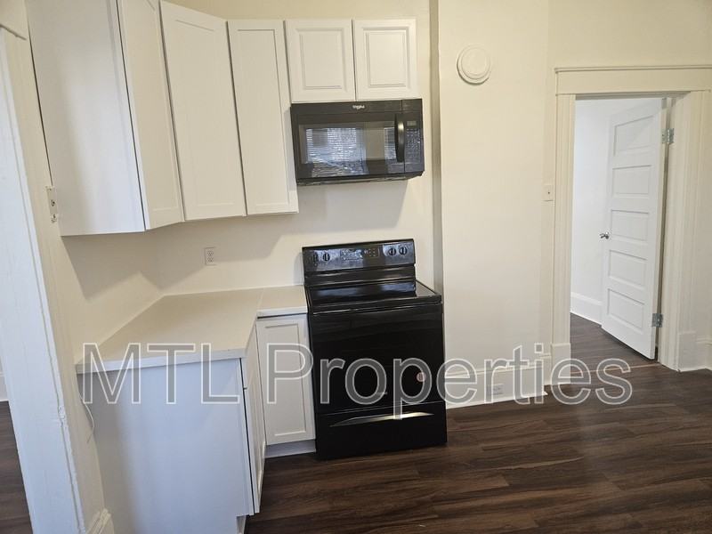 238 E Moore St - Photo 7 of 13