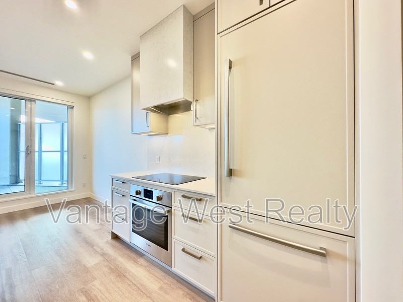 3200 Lakeshore Rd - Photo 2 of 46