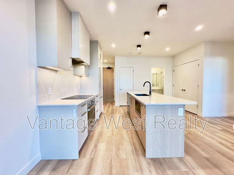 3200 Lakeshore Rd - Photo 6 of 46