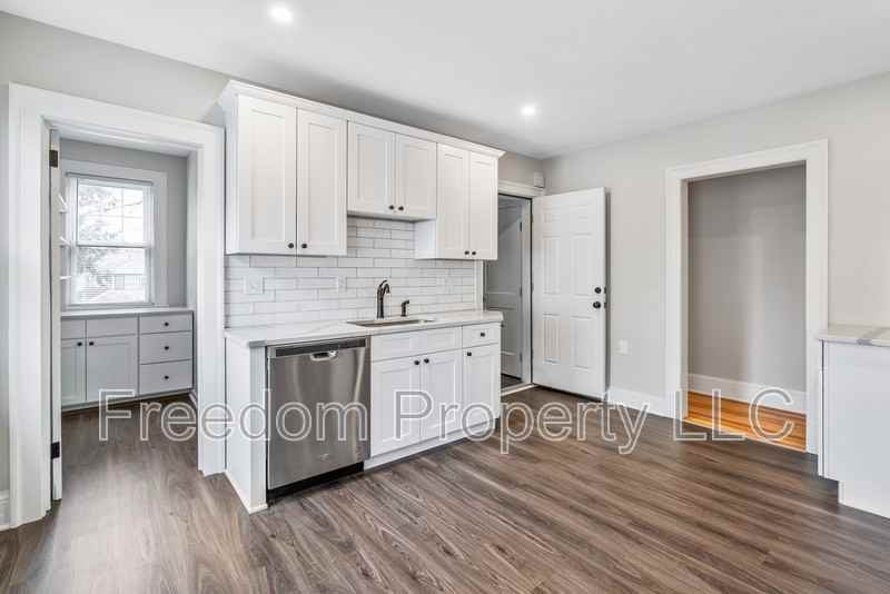 9 Bretton Rd #2 - Photo 5 of 25