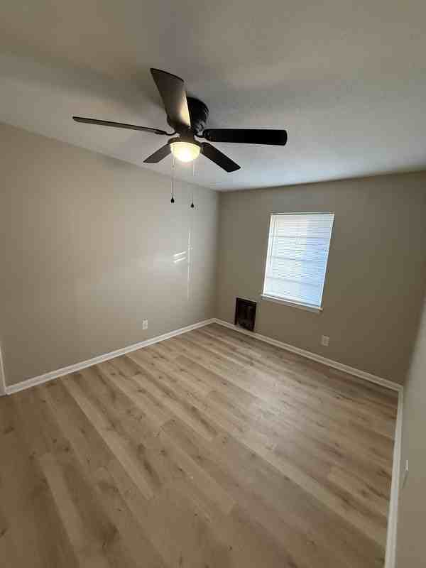 1108 Railroad St #1108 - Photo 5 of 8