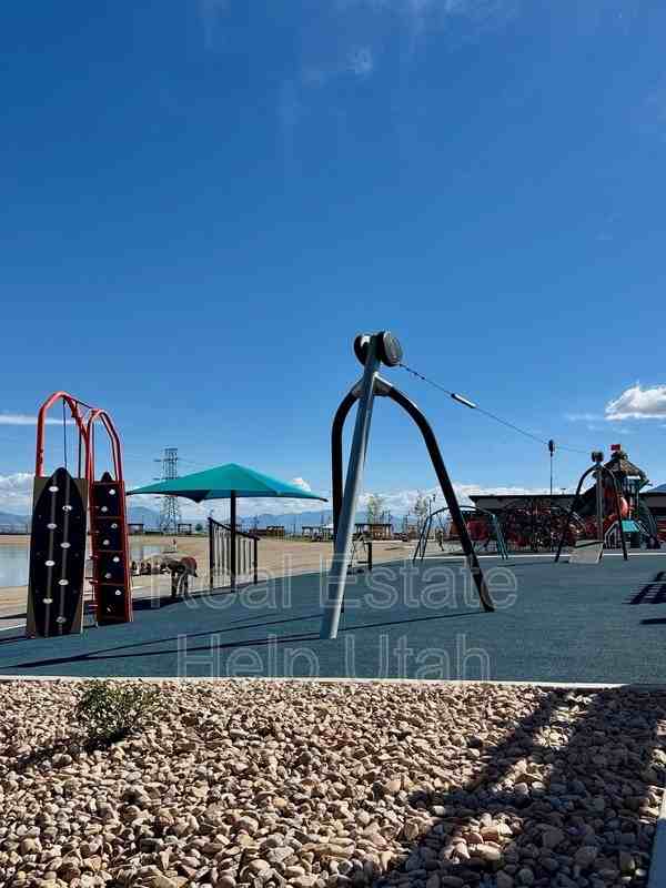 1565 W Charmer Ln - Photo 3 of 22