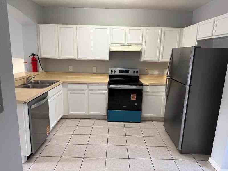 9832 Carlsdale Dr - Photo 3 of 14