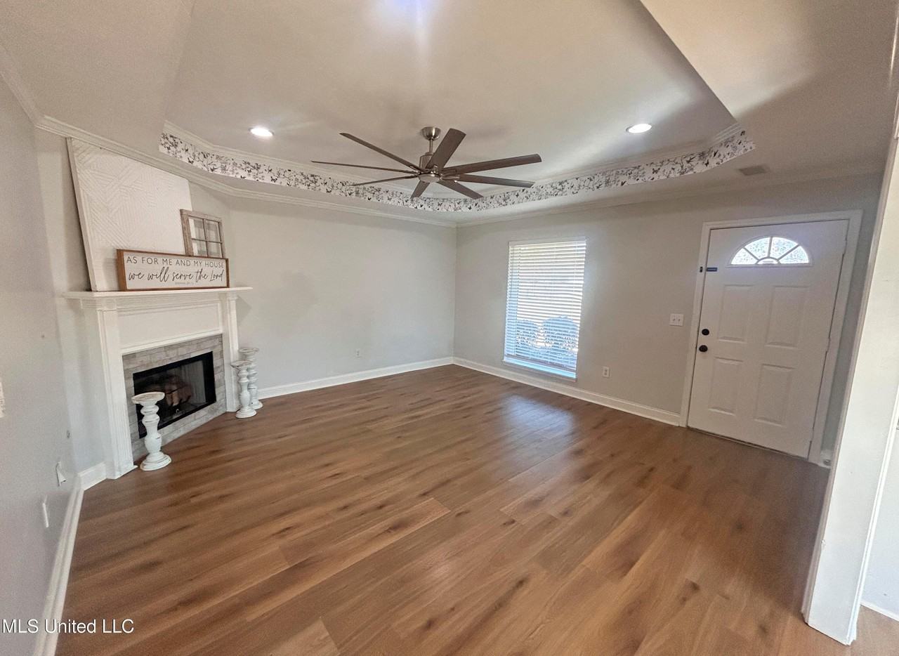 575 Oak Ridge Way - Photo 6 of 29