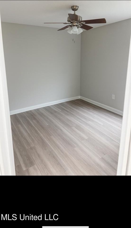 104 Canal St - Photo 6 of 8