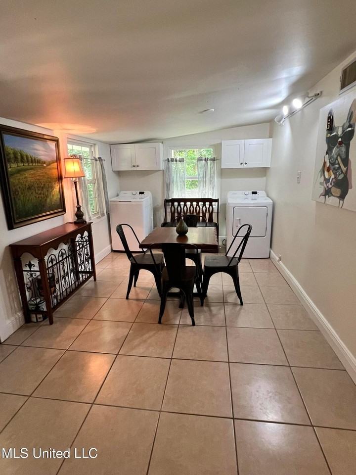 436 State St - Photo 7 of 27