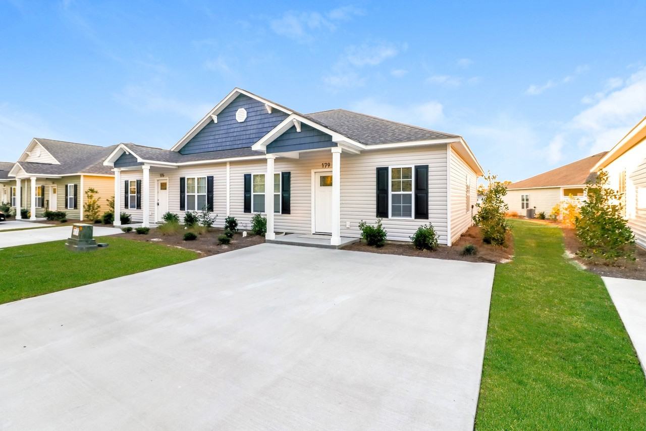 179 Highlands Glen Dr - Photo 2 of 22