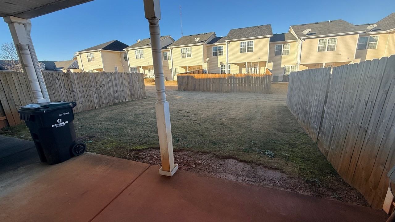 5025 Village Run Dr - Photo 3 of 15