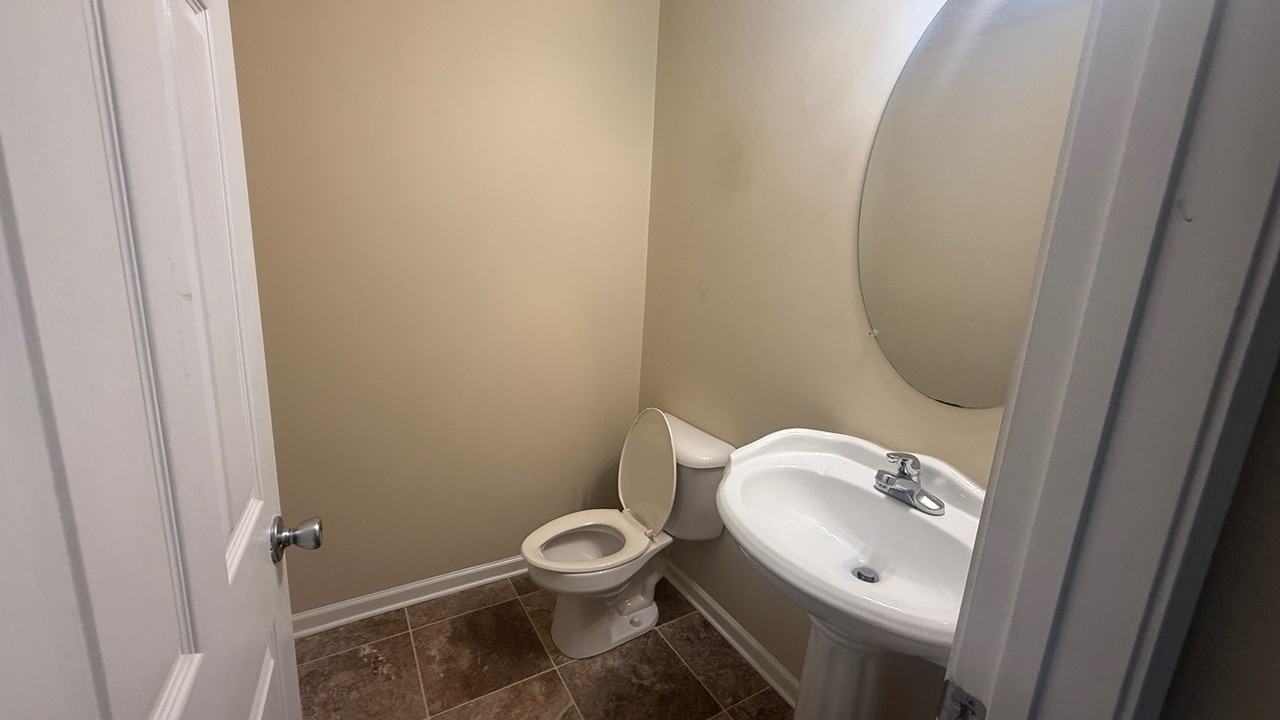 5025 Village Run Dr - Photo 7 of 15