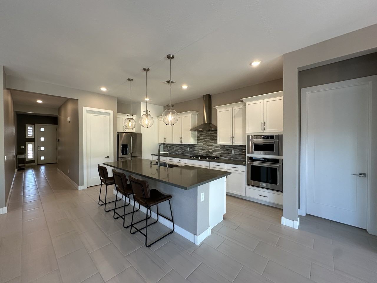 1140 E Cherrywood Pl - Photo 7 of 50