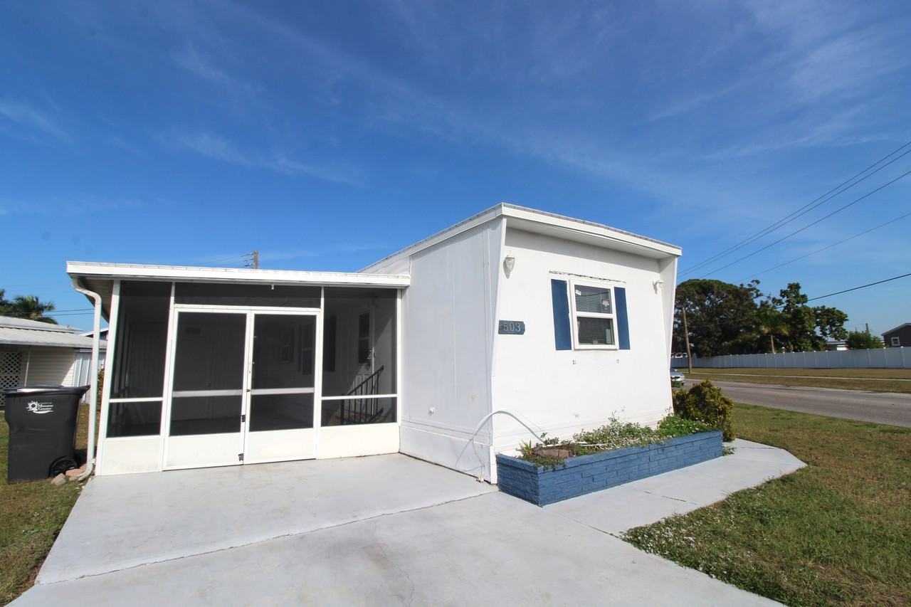 503 51st Ave W - Photo 2 of 19