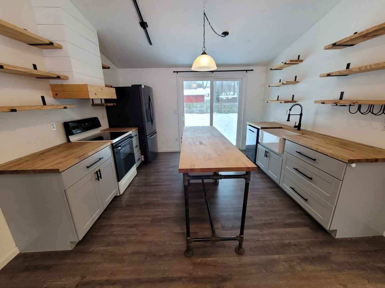 3521 Eastern Ave - Photo 2 of 19