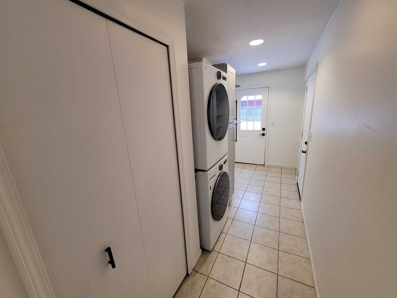 3521 Eastern Ave - Photo 5 of 19