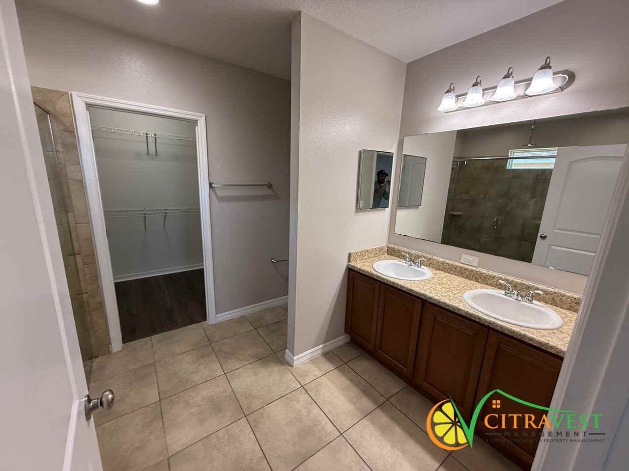 3308 Lynrock Ave - Photo 5 of 9