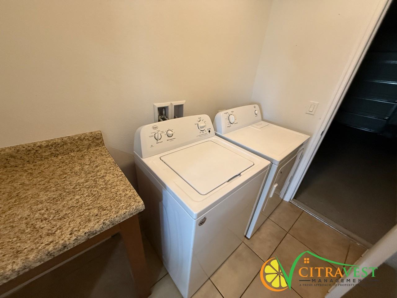 3308 Lynrock Ave - Photo 7 of 9