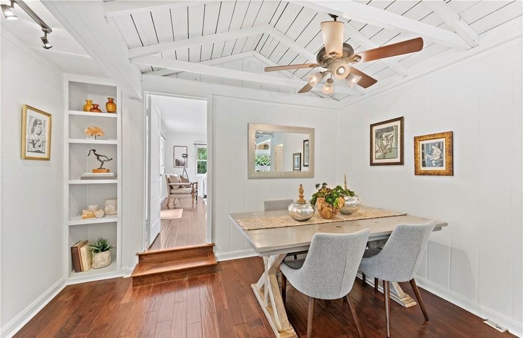 1590 Arroyo Dr - Photo 3 of 4