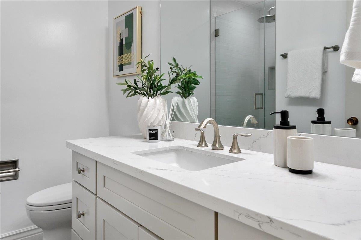 762 University Ave - Photo 7 of 7