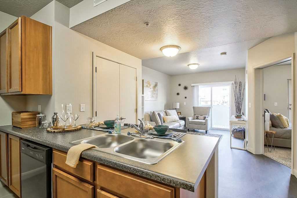 333 W Mifflin St - Photo 5 of 6