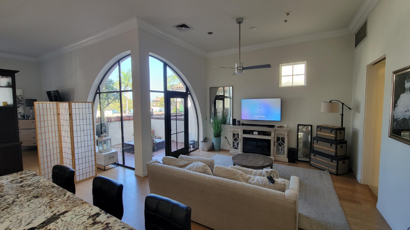 1318 Chino St - Photo 4 of 5