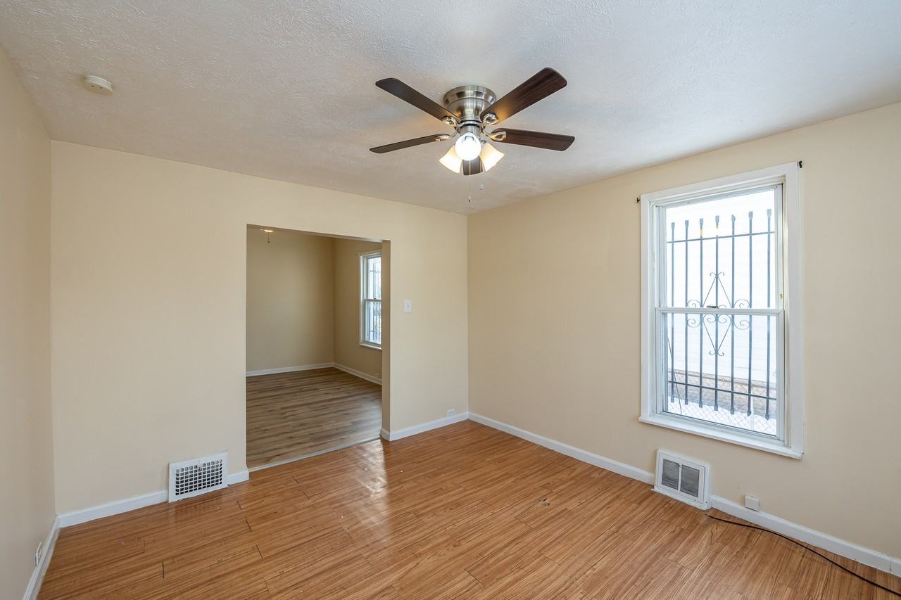 9701 Macon Ave - Photo 7 of 16