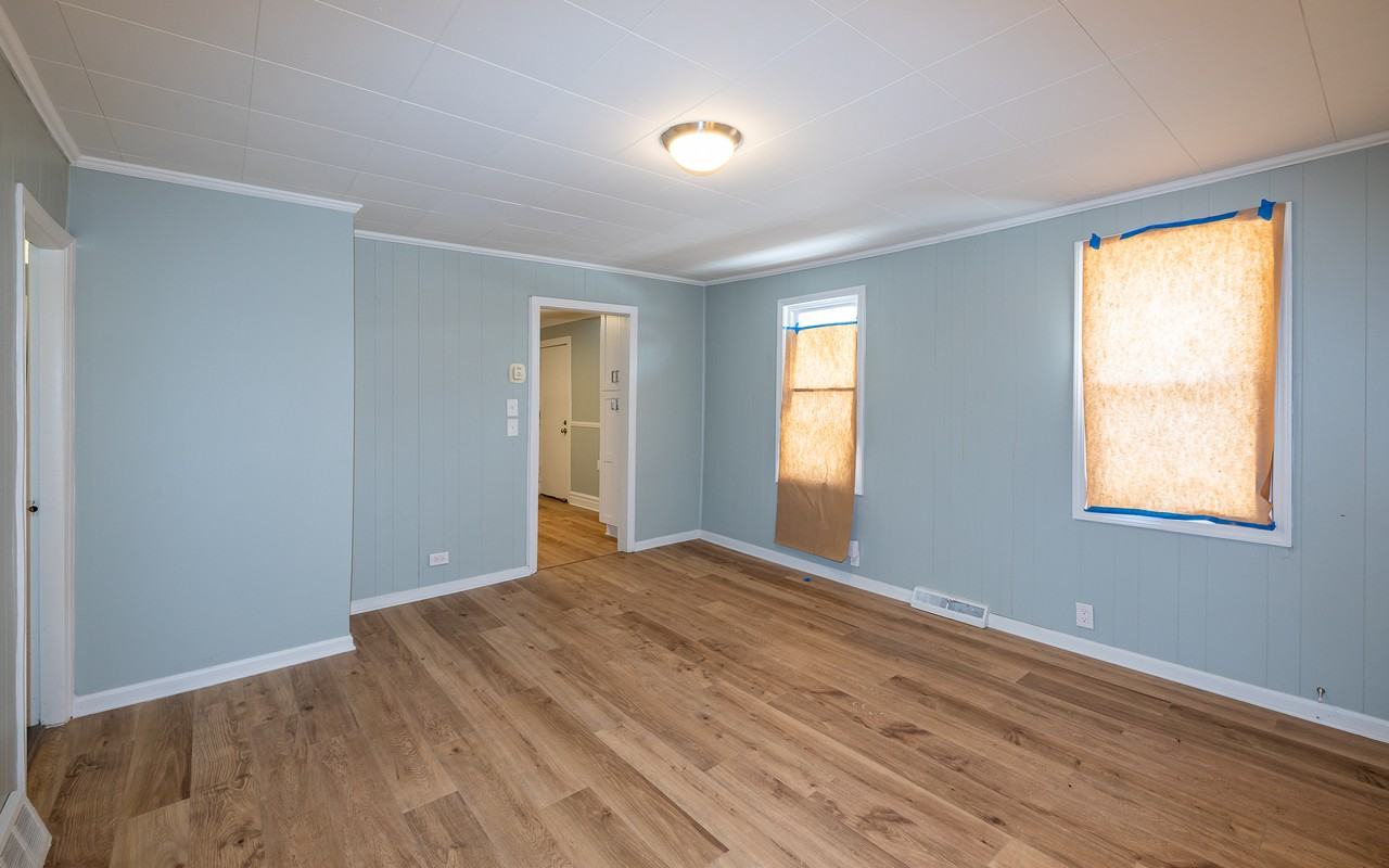 7600 Lawn Ave - Photo 5 of 16