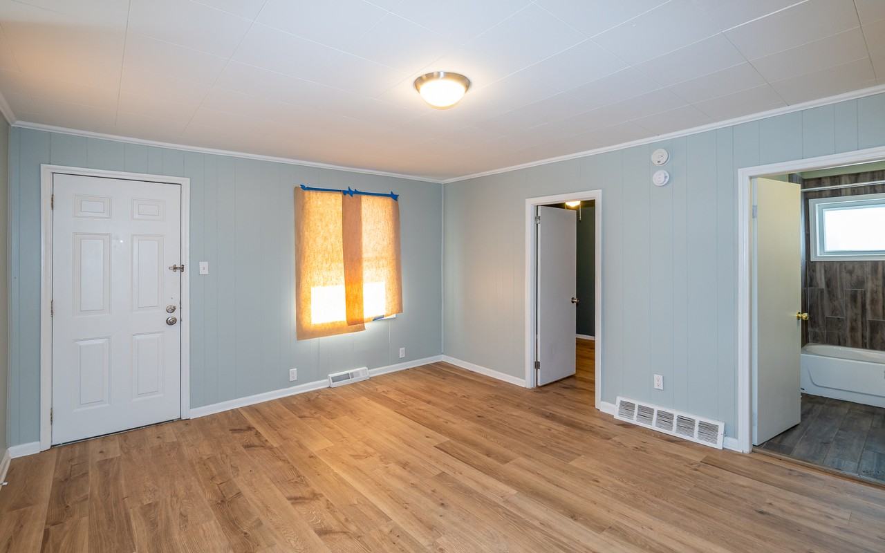 7600 Lawn Ave - Photo 7 of 16