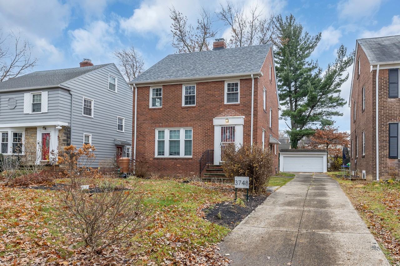 3748 Berkeley Rd - Photo 2 of 35