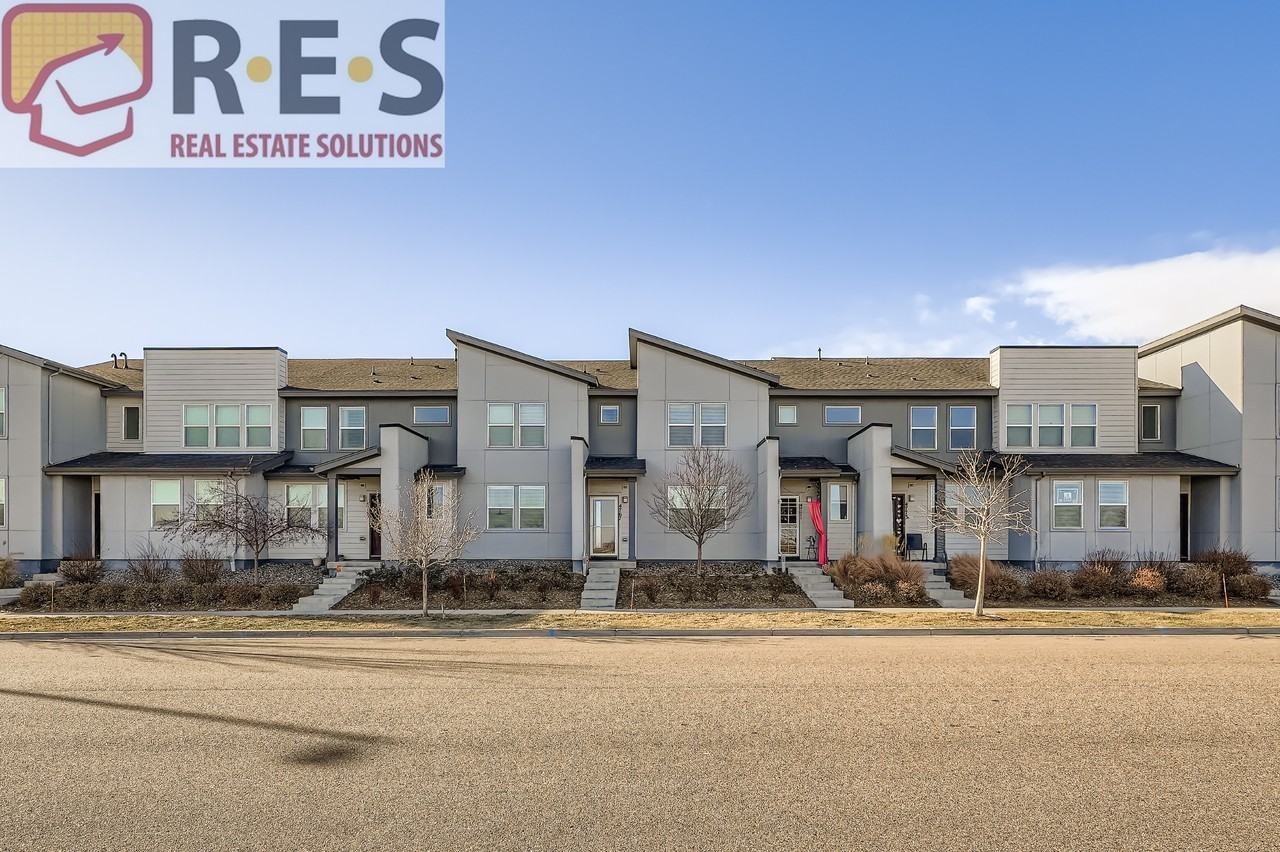 4767 Memphis St - Photo 2 of 17