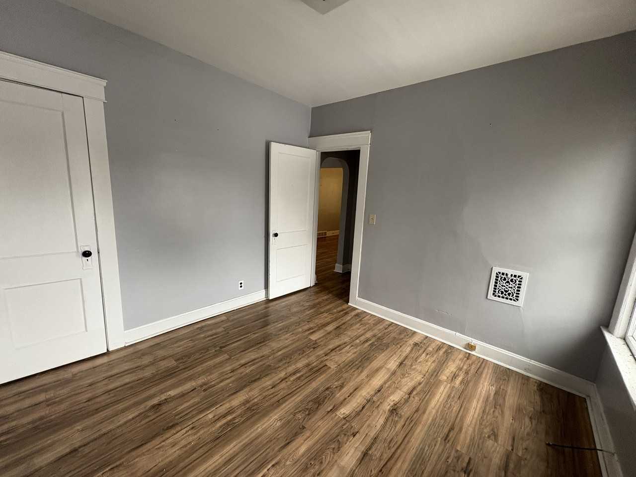 634 E 101st St #2 - Photo 4 of 13