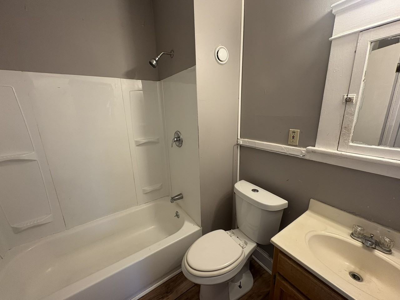 634 E 101st St #2 - Photo 7 of 13