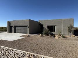 featured image of 5981 E Calle Agua Verde