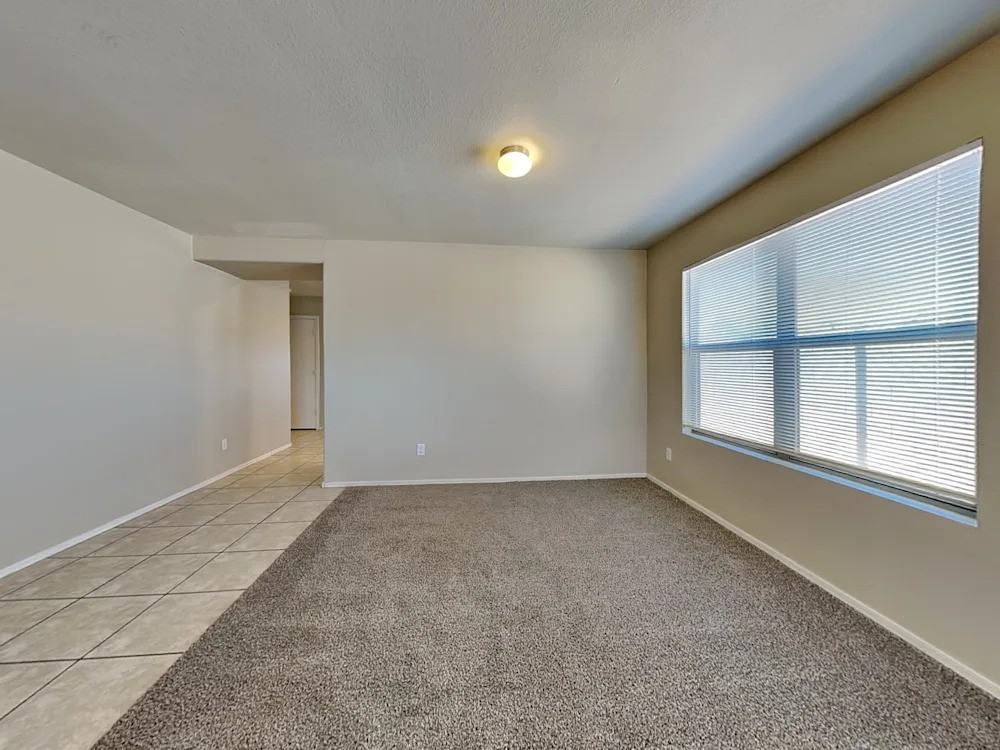 5507 Riordan Way - Photo 2 of 6