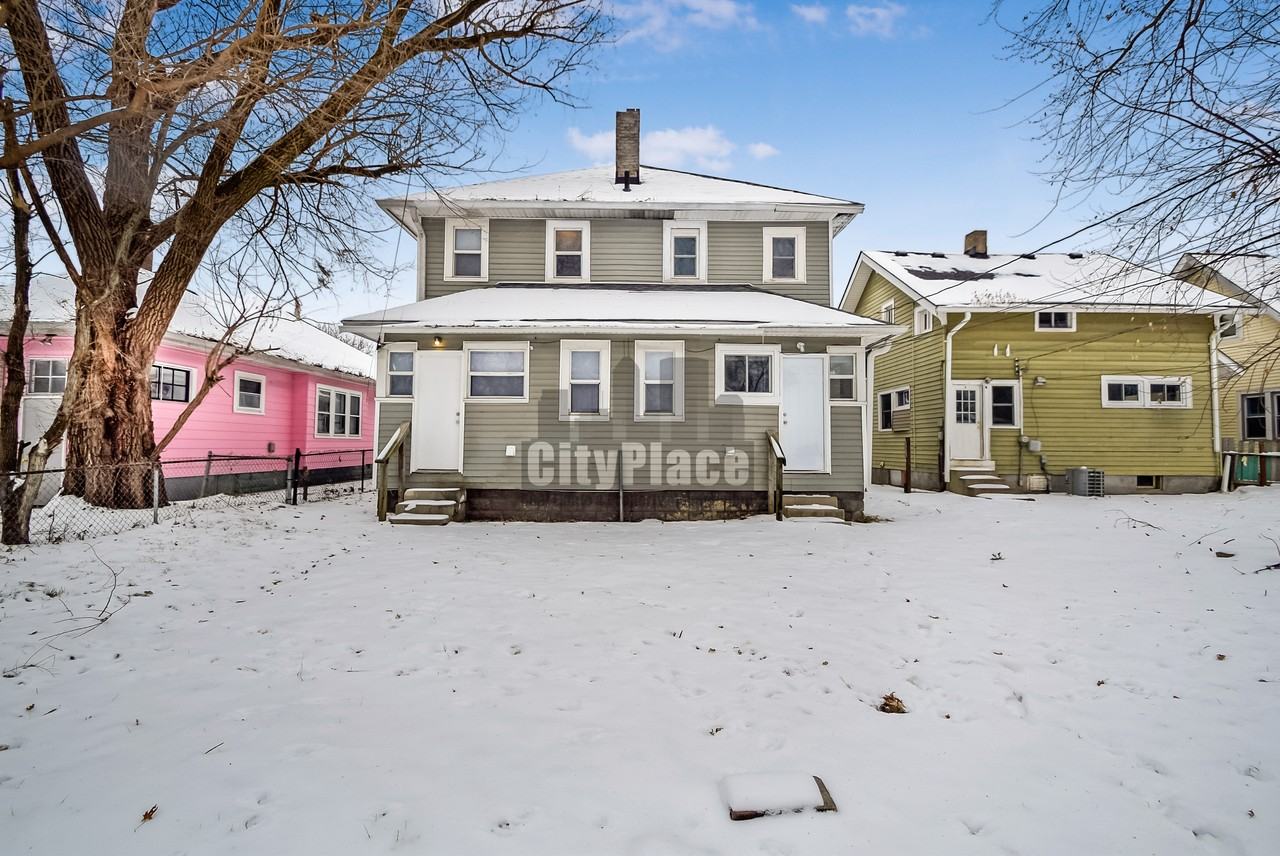 820 N Oakland Ave - Photo 5 of 20