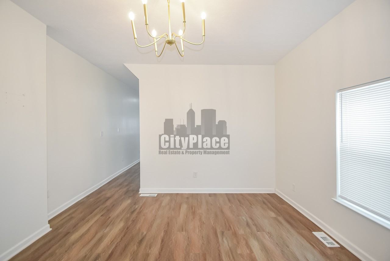 820 N Oakland Ave - Photo 6 of 20