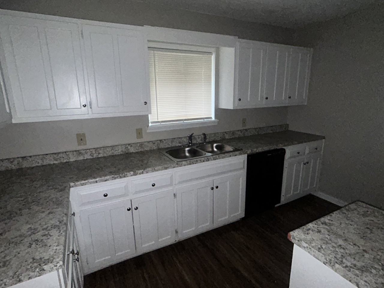 5711 E 33rd Ct - Photo 5 of 16