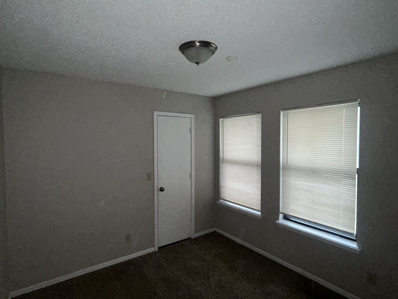 5711 E 33rd Ct - Photo 6 of 16