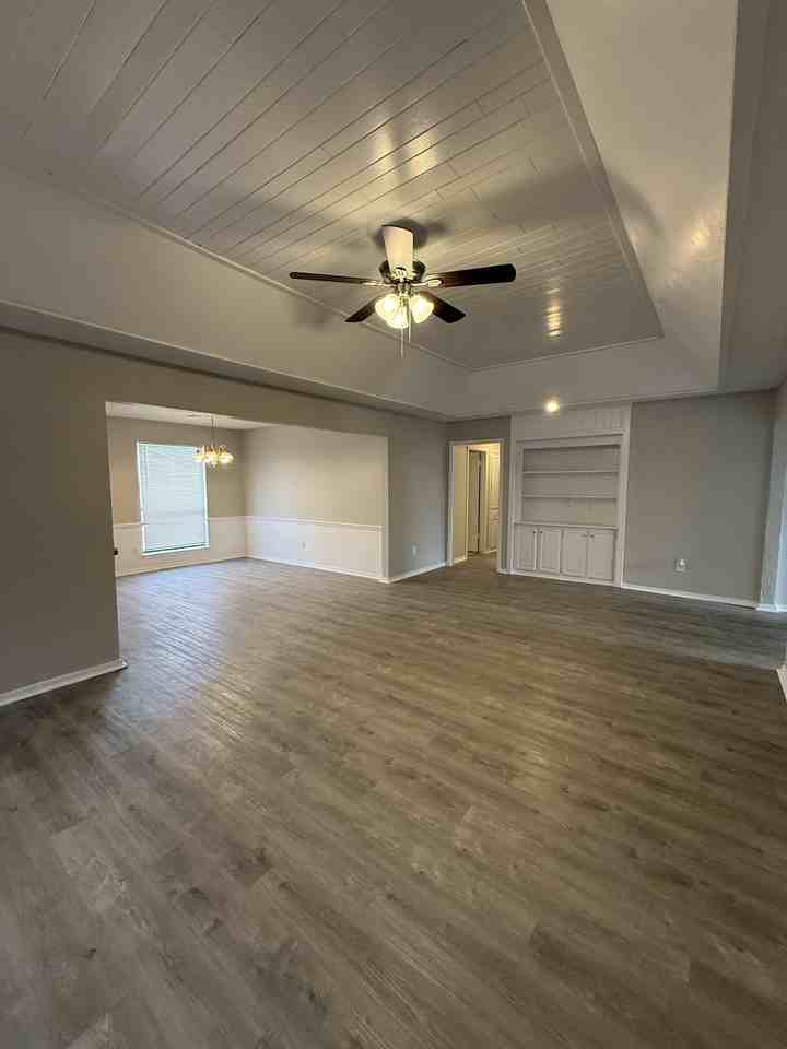 7413 Nw 125th St - Photo 5 of 21