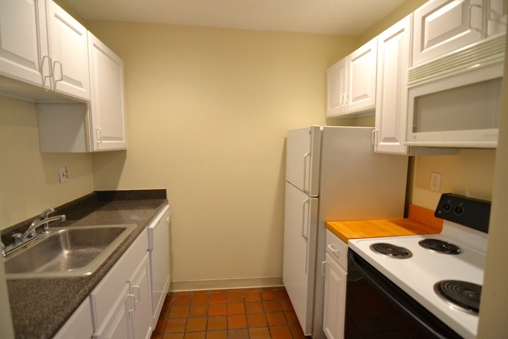 34 Saint Germain St #1 - Photo 4 of 9