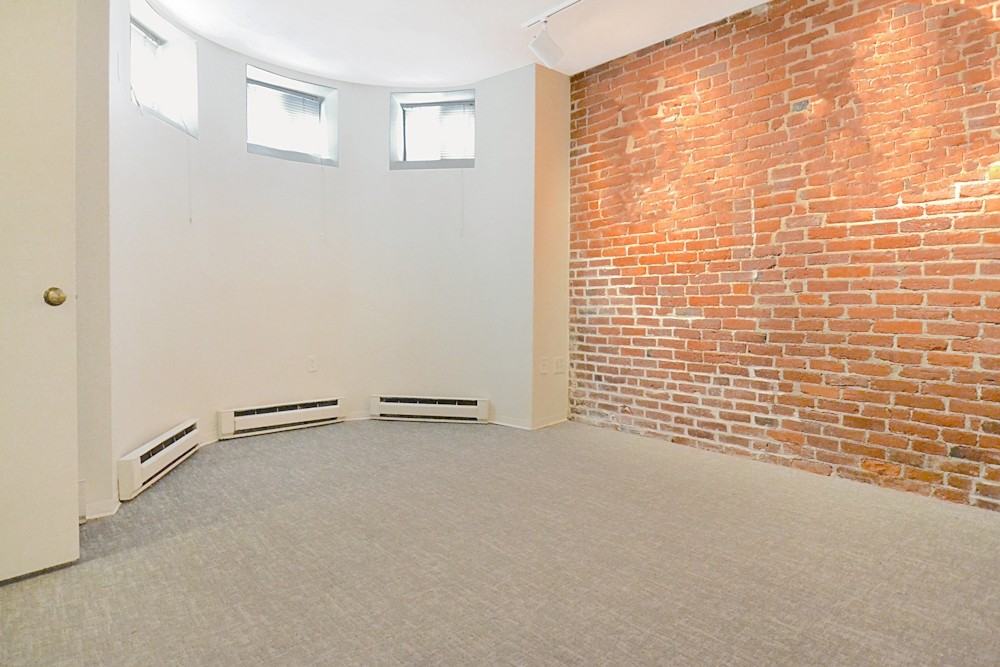 34 Saint Germain St #1 - Photo 5 of 9