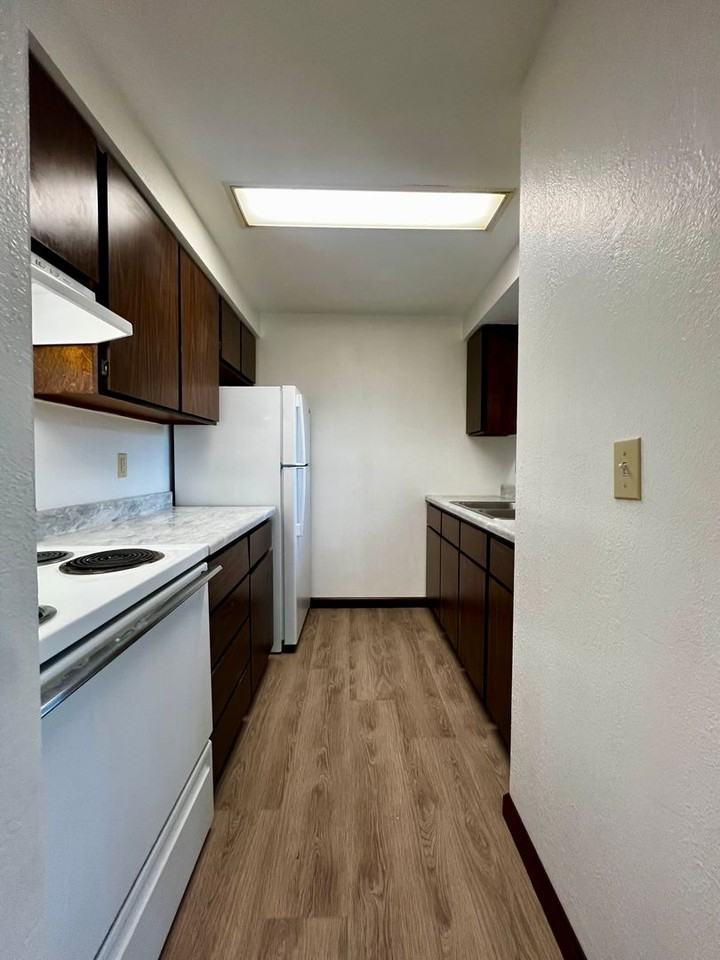 201 N 10th St #12 - Photo 6 of 16